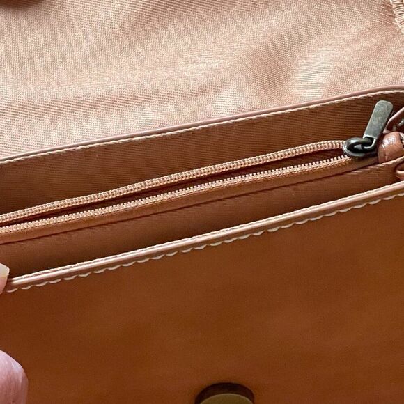 Universal Thread Brown Shoulder Bag EUC - Picture 9 of 10